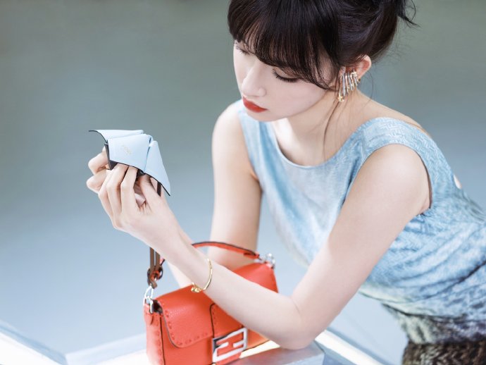 与凤行 封面